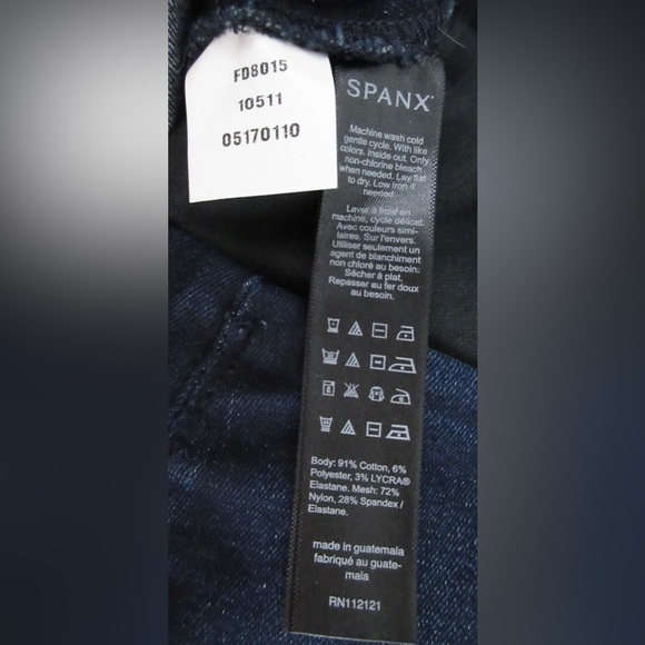 NWT SPANX Signature Waist Skinny Jeans. Size 28. - Picture 7 of 9